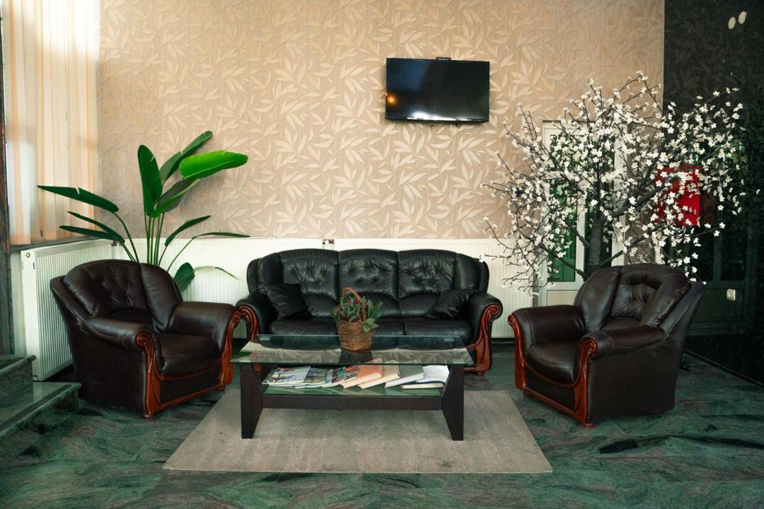 Ni Hotel Zeleni Vir מראה חיצוני תמונה