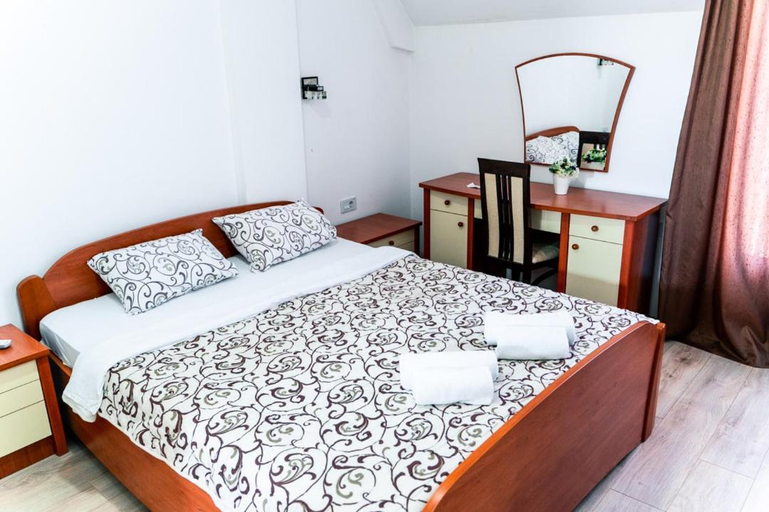 Ni Hotel Zeleni Vir מראה חיצוני תמונה