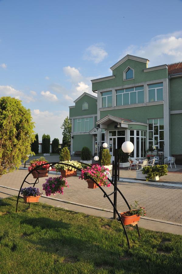 Ni Hotel Zeleni Vir מראה חיצוני תמונה