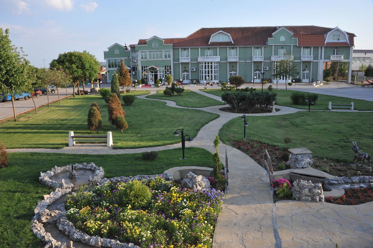 Ni Hotel Zeleni Vir מראה חיצוני תמונה