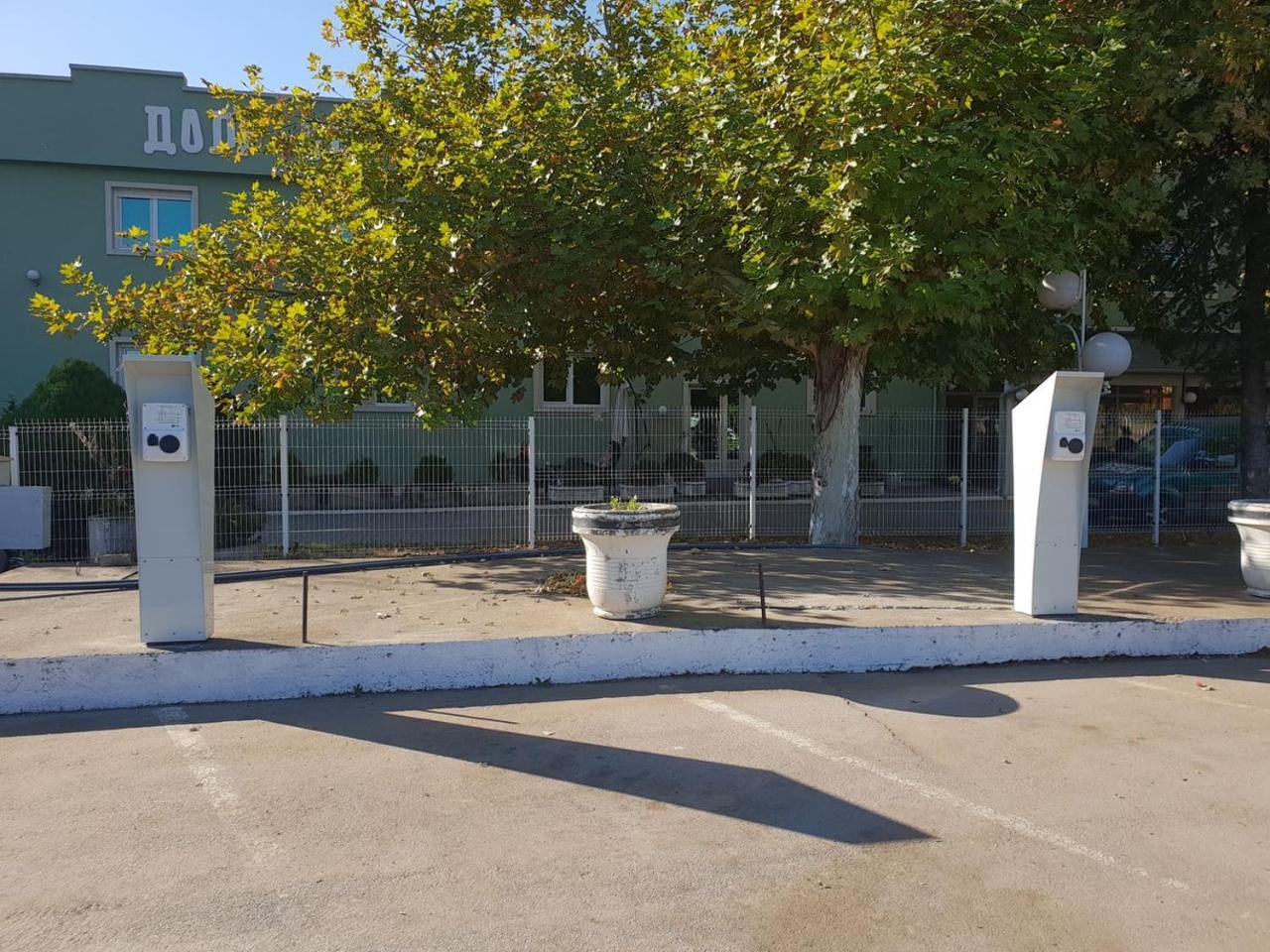 Ni Hotel Zeleni Vir מראה חיצוני תמונה